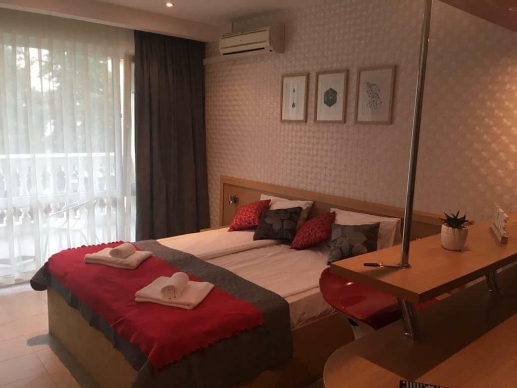 Miramar Palace -apartament 211s *